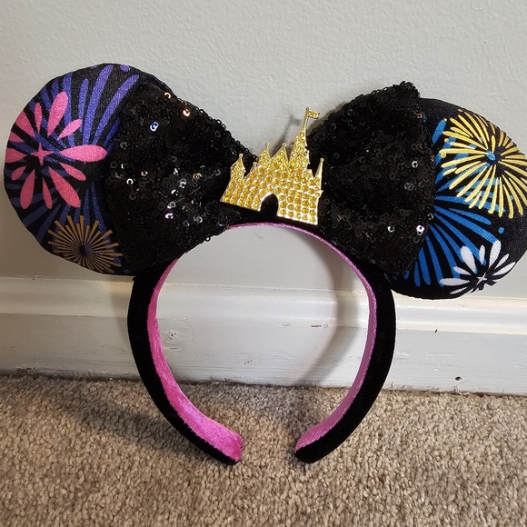 ✨ DISNEY PARKS ✨ Mickey Ears: Fantasyland Castle Fireworks - Picture 5 of 12